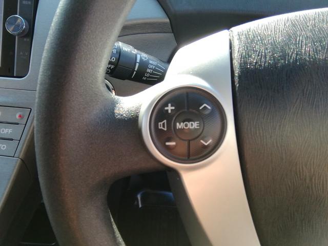 プリウス Ｓ　ワンオーナー　走行３６２９０ＫＭ　バックカメラ　ＳＤナビ　フルセグＴＶ　Ｂｌｕｅｔｏｏｔｈ　ＣＤ／ＤＶＤ　アイドリングストップ　横滑り防止　電動格納ミラー　ステアリングスイッチ　ＨＩＤライト　フォグ（2枚目）