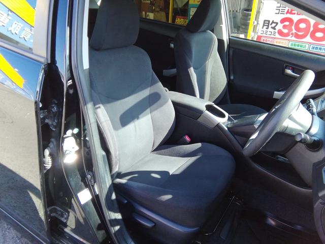 プリウス Ｓ　ワンオーナー　走行３６２９０ＫＭ　バックカメラ　ＳＤナビ　フルセグＴＶ　Ｂｌｕｅｔｏｏｔｈ　ＣＤ／ＤＶＤ　アイドリングストップ　横滑り防止　電動格納ミラー　ステアリングスイッチ　ＨＩＤライト　フォグ（39枚目）