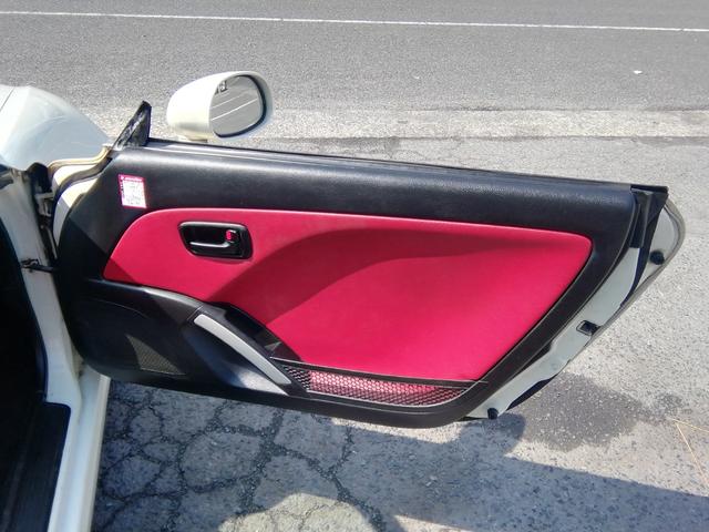 コペン アクティブトップ　ＳＤナビ　フルセグＴＶ　ＣＤ再生　両席ヒーター付赤革シート　ＭＯＭＯステアリング　フォグランプ　社外１６インチアルミホイール　ＥＴＣ　キーレス　ターボ　タイミングチェーン　エアコン　ＰＳ　ＰＷ　ＡＢＳ（8枚目）