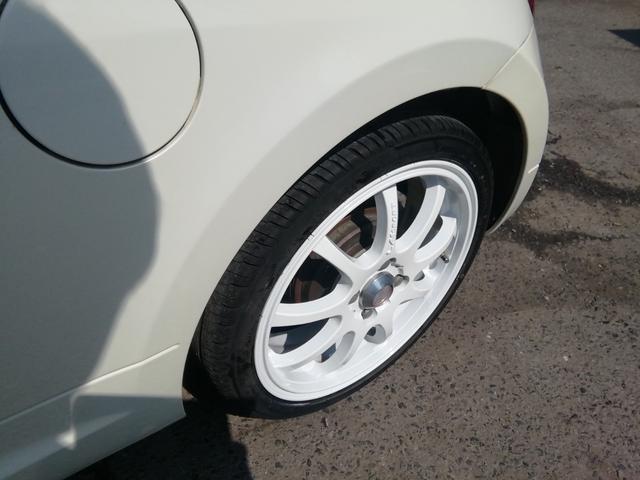 コペン アクティブトップ　ＳＤナビ　フルセグＴＶ　ＣＤ再生　両席ヒーター付赤革シート　ＭＯＭＯステアリング　フォグランプ　社外１６インチアルミホイール　ＥＴＣ　キーレス　ターボ　タイミングチェーン　エアコン　ＰＳ　ＰＷ　ＡＢＳ（21枚目）