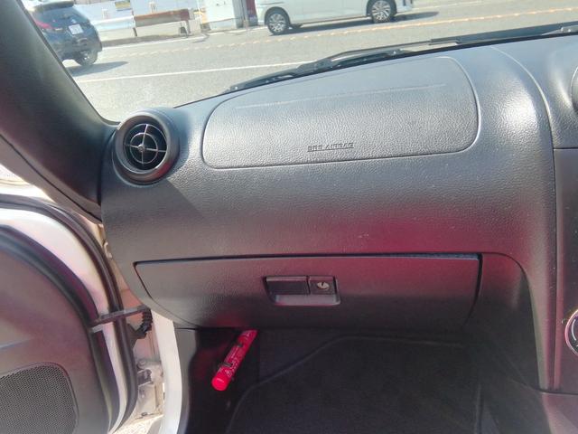 コペン アクティブトップ　ＳＤナビ　フルセグＴＶ　ＣＤ再生　両席ヒーター付赤革シート　ＭＯＭＯステアリング　フォグランプ　社外１６インチアルミホイール　ＥＴＣ　キーレス　ターボ　タイミングチェーン　エアコン　ＰＳ　ＰＷ　ＡＢＳ（25枚目）