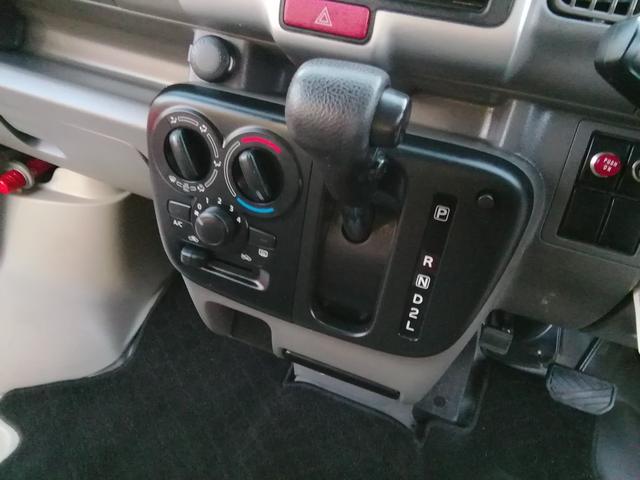 �c�Ǝ��Ԃ͂P�O�F�O�O�`�P�X�F�O�O�@�y�E���E�j�����c�Ƃ��Ă��܂��I�@�@���T���j���͒�x�������������Ă���܂����i�Q�@�Q�j��