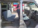 ＤＸ　４ナンバー商用バン　走行６８１３０ＫＭ　ＣＤ再生　ラジオ　ライトレベライザー　社外１３インチアルミホイール　エアコン　パワーステアリング　パワーウィンドウ　ＡＢＳ　ダブルエアバック（24枚目）