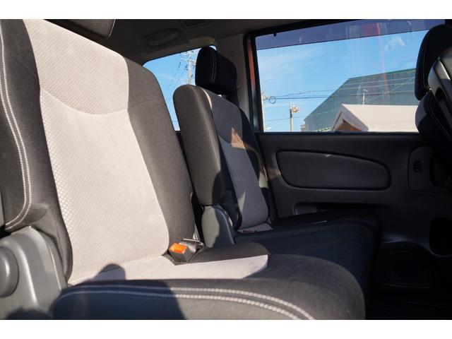 セレナ ライダー　ブラックライン　純正ナビ・Ｂｌｕｅｔｏｏｔｈオーディオ・バックカメラ・フルセグＴＶ・ＣＤ／ＤＶＤビデオ再生・ＨＩＤヘッドランプ・両側電動スライドドア・オートライト・Ｗオートエアコン・クルコン・スマートキー・ＥＴＣ（31枚目）