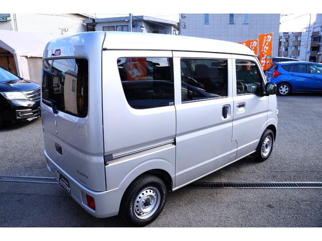 エブリイ ＰＡリミテッド　車検整備２年付・レンタＵＰ・キーレス・ナビ・Ｂｌｕｅｔｏｏｔｈオーディオ・ＣＤ／ＤＶＤビデオ・Ｂカメラ・ＥＴＣ・プライバシーガラス・エアコン・パワステ・４速オートマ・両側スライドドア・可倒式リアシート（13枚目）