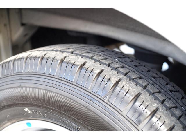 エブリイ ＰＡリミテッド　車検整備２年付・レンタＵＰ・キーレス・ナビ・Ｂｌｕｅｔｏｏｔｈオーディオ・ＣＤ／ＤＶＤビデオ・Ｂカメラ・ＥＴＣ・プライバシーガラス・エアコン・パワステ・４速オートマ・両側スライドドア・可倒式リアシート（15枚目）