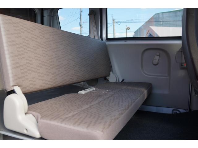 エブリイ ＰＡリミテッド　車検整備２年付・レンタＵＰ・キーレス・ナビ・Ｂｌｕｅｔｏｏｔｈオーディオ・ＣＤ／ＤＶＤビデオ・Ｂカメラ・ＥＴＣ・プライバシーガラス・エアコン・パワステ・４速オートマ・両側スライドドア・可倒式リアシート（26枚目）