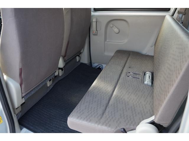 エブリイ ＰＡリミテッド　車検整備２年付・レンタＵＰ・キーレス・ナビ・Ｂｌｕｅｔｏｏｔｈオーディオ・ＣＤ／ＤＶＤビデオ・Ｂカメラ・ＥＴＣ・プライバシーガラス・エアコン・パワステ・４速オートマ・両側スライドドア・可倒式リアシート（27枚目）