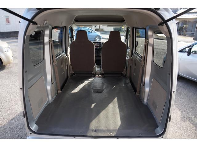 エブリイ ＰＡリミテッド　車検整備２年付・レンタＵＰ・キーレス・ナビ・Ｂｌｕｅｔｏｏｔｈオーディオ・ＣＤ／ＤＶＤビデオ・Ｂカメラ・ＥＴＣ・プライバシーガラス・エアコン・パワステ・４速オートマ・両側スライドドア・可倒式リアシート（30枚目）