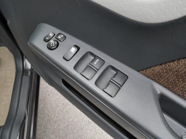 モコ X インテリジェントキー プッシュスターター CDデッキ オートエアコン 電動格納ドアミラー ベンチシート 社外アルミホイール ABS 運転席助手席エアバック(7枚目)