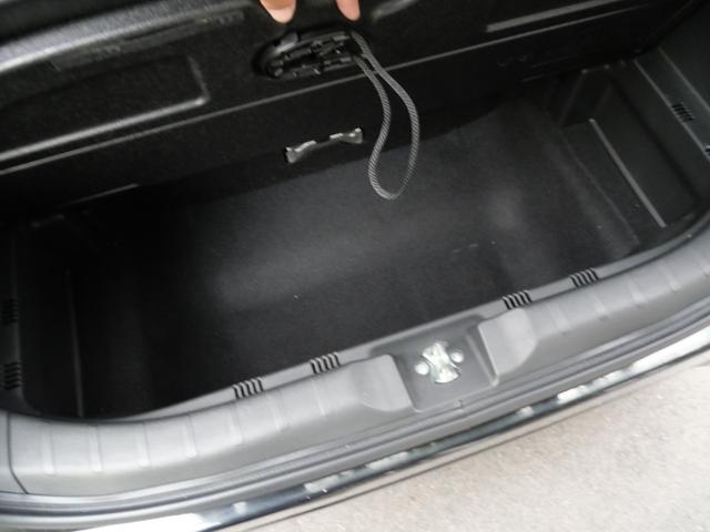 N-WGNカスタム G アイドリングストップ 純正ナビ スマートキー プッシュスターター オートエアコン 電動格納ドアミラー ベンチシート HIDヘッドライト 純正アルミホイール(17枚目)