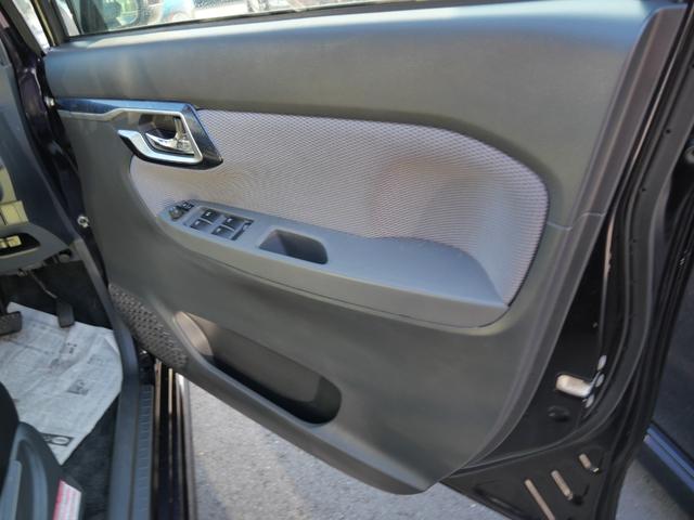 ムーヴ カスタム　ＲＳ　ハイパーＳＡ　衝突軽減ブレーキ　アイドリングストップ　横滑り防止装置　純正ナビ　バックカメラ　ＥＴＣ　スマートキー　プッシュスターター　ＬＥＤヘッドライト　純正エアロ　アルミ（34枚目）