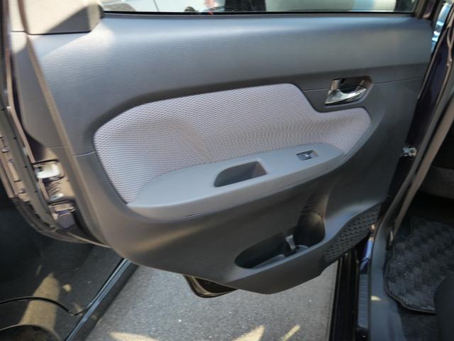 ムーヴ カスタム　ＲＳ　ハイパーＳＡ　衝突軽減ブレーキ　アイドリングストップ　横滑り防止装置　純正ナビ　バックカメラ　ＥＴＣ　スマートキー　プッシュスターター　ＬＥＤヘッドライト　純正エアロ　アルミ（37枚目）