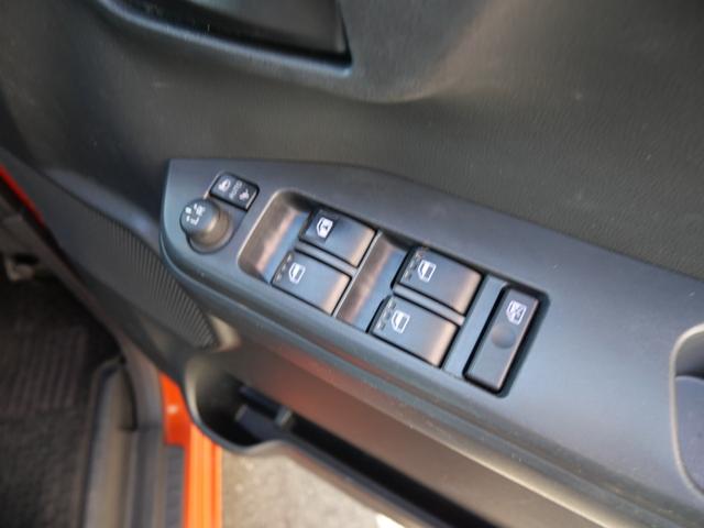 ピクシスメガ L SAIII 衝突軽減ブレーキ オートマチックハイビーム 横滑り防止装置 アイドリングストップ 両側電動スライドドア スマートキー プッシュスターター LEDヘッドライト 純正アルミホイール(4枚目)