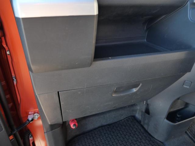 ピクシスメガ L SAIII 衝突軽減ブレーキ オートマチックハイビーム 横滑り防止装置 アイドリングストップ 両側電動スライドドア スマートキー プッシュスターター LEDヘッドライト 純正アルミホイール(10枚目)