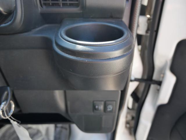 ハイゼットカーゴ ＤＸ　車検２年付　オートマ車　前席パワーウィンドウ　エアコン　パワーステアリング　両側スライドドア　運転席エアバック（9枚目）