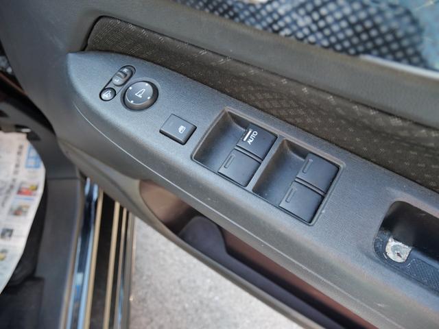 Ｎ－ＷＧＮカスタム Ｇ・Ａパッケージ　衝突軽減ブレーキ　アイドリングストップ　横滑り防止装置　ナビ　ＥＴＣ　スマートキー　プッシュスターター　電動格納ドアミラー　オートエアコン　ベンチシート　ＨＩＤヘッドライト　アルミホイール（12枚目）