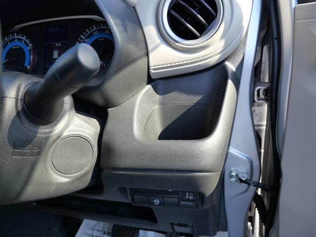 デイズ Ｘ　衝突軽減ブレーキ　クリアランスソナー　スマートキー　プッシュスターター　電動格納ドアミラー　ベンチシート　オートエアコン　純正アルミホイール（3枚目）