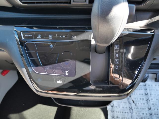 デイズ Ｘ　衝突軽減ブレーキ　クリアランスソナー　スマートキー　プッシュスターター　電動格納ドアミラー　ベンチシート　オートエアコン　純正アルミホイール（5枚目）