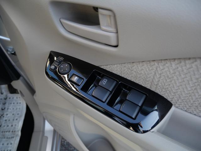 デイズ Ｘ　衝突軽減ブレーキ　クリアランスソナー　スマートキー　プッシュスターター　電動格納ドアミラー　ベンチシート　オートエアコン　純正アルミホイール（10枚目）