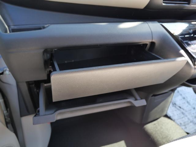 デイズ Ｘ　衝突軽減ブレーキ　クリアランスソナー　スマートキー　プッシュスターター　電動格納ドアミラー　ベンチシート　オートエアコン　純正アルミホイール（11枚目）