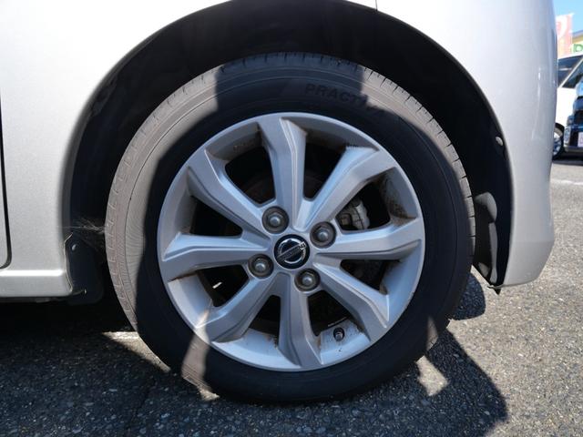 デイズ Ｘ　衝突軽減ブレーキ　クリアランスソナー　スマートキー　プッシュスターター　電動格納ドアミラー　ベンチシート　オートエアコン　純正アルミホイール（24枚目）