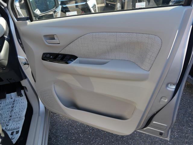 デイズ Ｘ　衝突軽減ブレーキ　クリアランスソナー　スマートキー　プッシュスターター　電動格納ドアミラー　ベンチシート　オートエアコン　純正アルミホイール（27枚目）