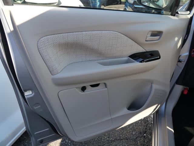 デイズ Ｘ　衝突軽減ブレーキ　クリアランスソナー　スマートキー　プッシュスターター　電動格納ドアミラー　ベンチシート　オートエアコン　純正アルミホイール（29枚目）