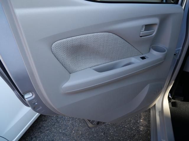 デイズ Ｘ　衝突軽減ブレーキ　クリアランスソナー　スマートキー　プッシュスターター　電動格納ドアミラー　ベンチシート　オートエアコン　純正アルミホイール（30枚目）