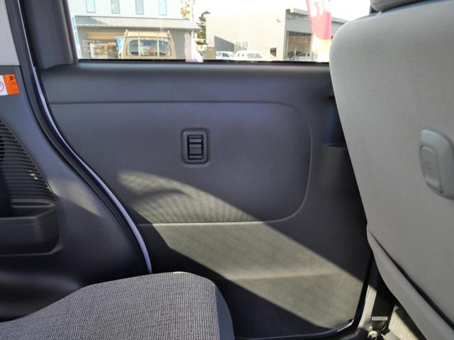 ムーヴキャンバス ストライプスG 両側電動スライドドア ナビ バックカメラ スマートキー プッシュスターター オートライト LEDヘッドライト 衝突軽減ブレーキ アイドリングストップ 横滑り防止装置 クリアランスソナー(35枚目)