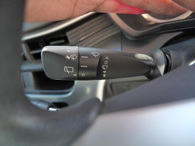 ムーヴ カスタム X SA LEDヘッドライト 純正アルミ ETC スマートキー プッシュスターター オートライト 電動格納ドアミラー オートエアコン ベンチシート 衝突軽減ブレーキ アイドリングストップ 横滑り防止装置(12枚目)