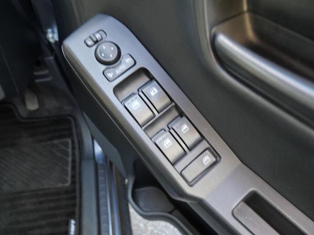 タフト X LEDヘッドライト ガラスルーフ スマートキー プッシュスターター オートライト 電動格納ドアミラー 衝突軽減ブレーキ クリアランスソナー 横滑り防止装置 アイドリングストップ(12枚目)