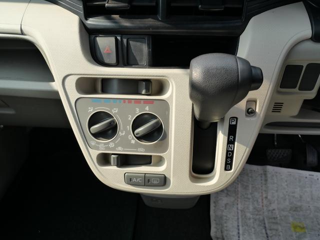 ムーヴ Ｌ　アイドリングストップ　横滑り防止装置　ＥＴＣ　ＣＤデッキ　ベンチシート　電動格納ドアミラー　運転席助手席エアバック（6枚目）