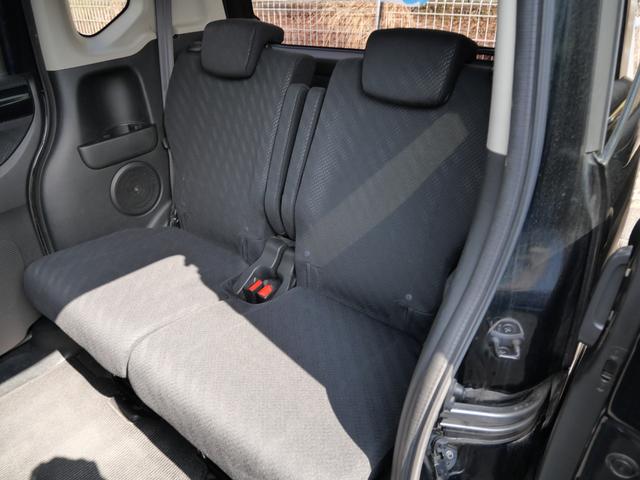 N-BOXカスタム G・ターボパッケージ 車検2年付 両側電動スライドドア ナビ 後席モニター スマートキー ETC プッシュスターター ベンチシート オートライト HIDヘッドライト 純正エアロ アルミホイール(21枚目)