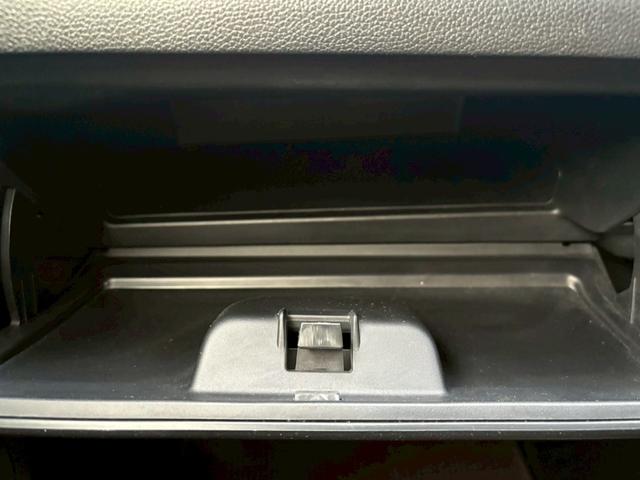 �y�O���[�u�{�b�N�X�z�Ԍ��ؓ���⏑�ނȂǂ����[�ł��܂���