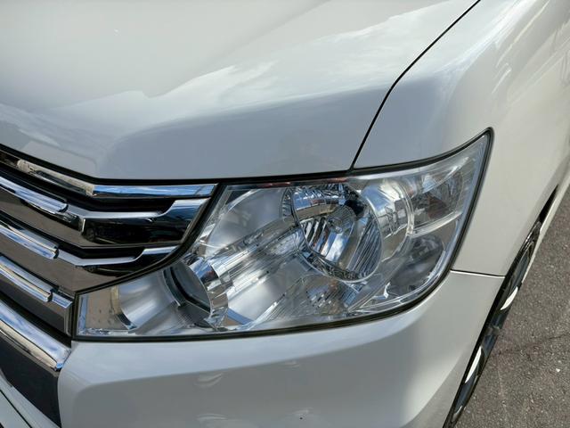 ステップワゴンスパーダ Ｚ　ＨＤＤナビ　両側電動スライドドア　ドライブレコーダー　後席モニター　バックカメラ　ＥＴＣ　ＴＶ　スマートキー　アルミホイール（5枚目）