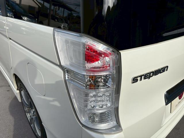 ステップワゴンスパーダ Ｚ　ＨＤＤナビ　両側電動スライドドア　ドライブレコーダー　後席モニター　バックカメラ　ＥＴＣ　ＴＶ　スマートキー　アルミホイール（12枚目）