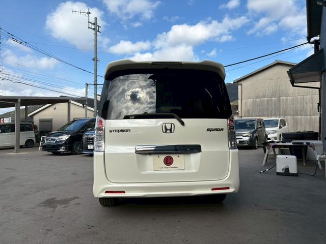 ステップワゴンスパーダ Ｚ　ＨＤＤナビ　両側電動スライドドア　ドライブレコーダー　後席モニター　バックカメラ　ＥＴＣ　ＴＶ　スマートキー　アルミホイール（14枚目）