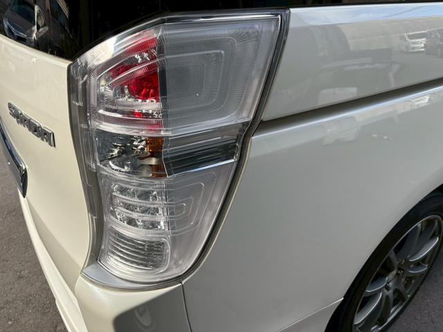 ステップワゴンスパーダ Ｚ　ＨＤＤナビ　両側電動スライドドア　ドライブレコーダー　後席モニター　バックカメラ　ＥＴＣ　ＴＶ　スマートキー　アルミホイール（16枚目）