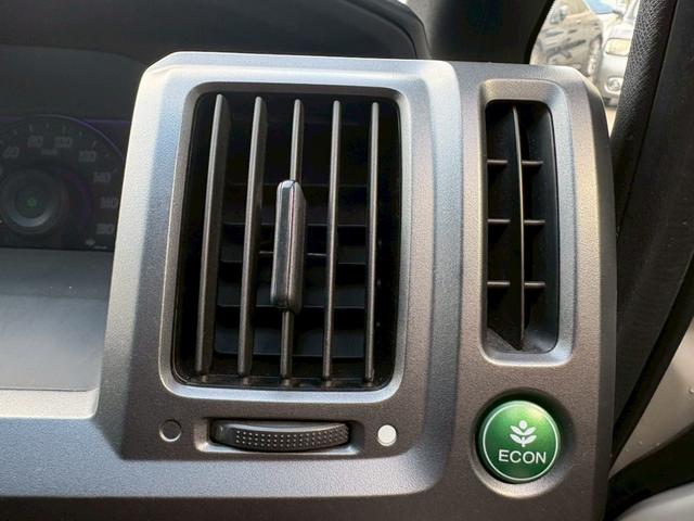 ステップワゴンスパーダ Ｚ　ＨＤＤナビ　両側電動スライドドア　ドライブレコーダー　後席モニター　バックカメラ　ＥＴＣ　ＴＶ　スマートキー　アルミホイール（24枚目）