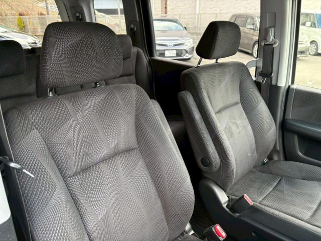 ステップワゴンスパーダ Ｚ　ＨＤＤナビ　両側電動スライドドア　ドライブレコーダー　後席モニター　バックカメラ　ＥＴＣ　ＴＶ　スマートキー　アルミホイール（44枚目）