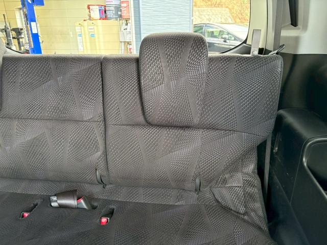 ステップワゴンスパーダ Ｚ　ＨＤＤナビ　両側電動スライドドア　ドライブレコーダー　後席モニター　バックカメラ　ＥＴＣ　ＴＶ　スマートキー　アルミホイール（65枚目）