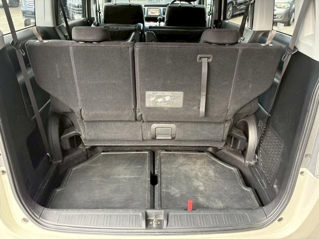 ステップワゴンスパーダ Ｚ　ＨＤＤナビ　両側電動スライドドア　ドライブレコーダー　後席モニター　バックカメラ　ＥＴＣ　ＴＶ　スマートキー　アルミホイール（71枚目）