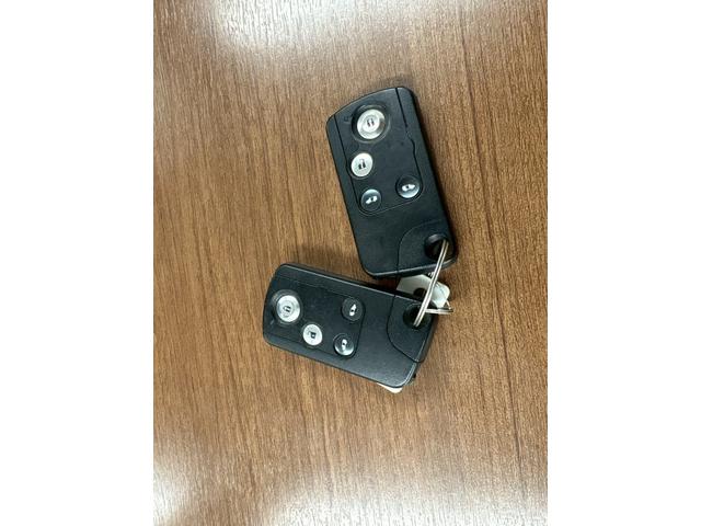 ステップワゴンスパーダ Ｚ　ＨＤＤナビ　両側電動スライドドア　ドライブレコーダー　後席モニター　バックカメラ　ＥＴＣ　ＴＶ　スマートキー　アルミホイール（80枚目）