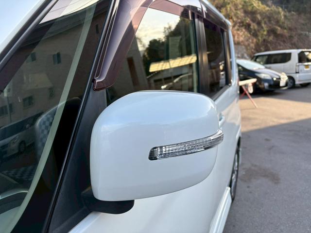 �~���[�̓E�B���J�[�~���[�����Ă���܂��̂Ō����ڂ��������ł���