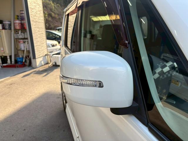 �~���[�̓E�B���J�[�~���[�����Ă���܂��̂Ō����ڂ��������ł���