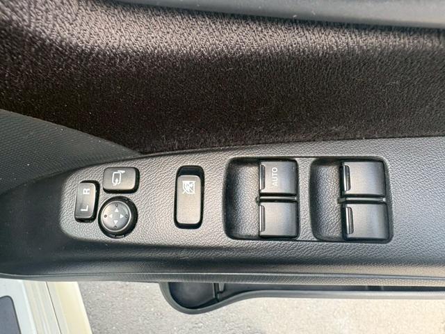 �p���[�E�B���h�E�̃X�C�b�`�ł��B�@���ׂĂ̑��̑S�E�S�J���I�[�g�łł��܂���