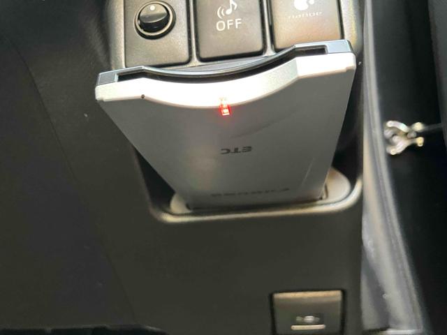 アクア Ｇ　Ｇ’ｓ　ドライブレコーダー　ＥＴＣ　バックカメラ　ナビ　ＴＶ　アルミホイール　オートライト　スマートキー　電動格納ミラー　ＣＶＴ　衝突安全ボディ　ＡＢＳ　ＣＤ　ＤＶＤ再生　Ｂｌｕｅｔｏｏｔｈ　エアコン（11枚目）