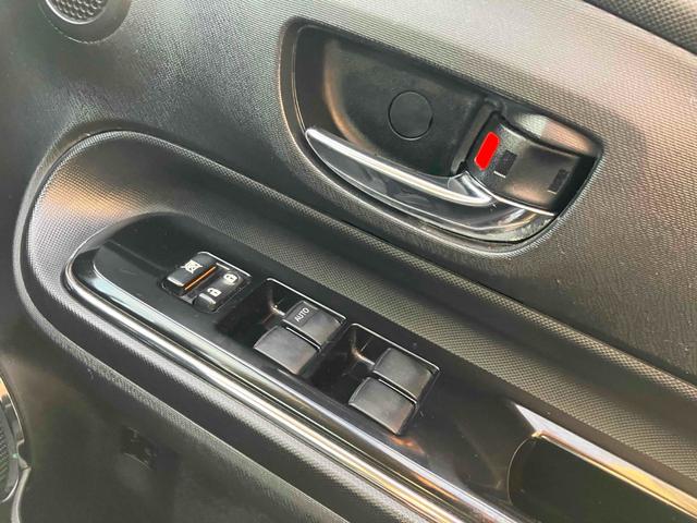 アクア Ｇ　Ｇ’ｓ　ドライブレコーダー　ＥＴＣ　バックカメラ　ナビ　ＴＶ　アルミホイール　オートライト　スマートキー　電動格納ミラー　ＣＶＴ　衝突安全ボディ　ＡＢＳ　ＣＤ　ＤＶＤ再生　Ｂｌｕｅｔｏｏｔｈ　エアコン（49枚目）