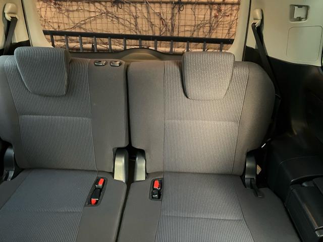 ノア ハイブリッドＸ　片側電動スライドドア　ナビ　テレビ　バックカメラ　ＥＴＣ　スマートキー　プッシュスタート　アイドリングストップ　ＬＥＤヘッドランプ　Ｂｌｕｅｔｏｏｔｈ接続（17枚目）